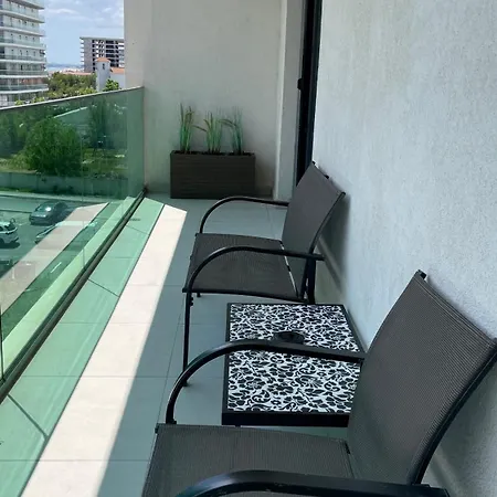Dream Mamaia Nord Апартаменты Нэводари